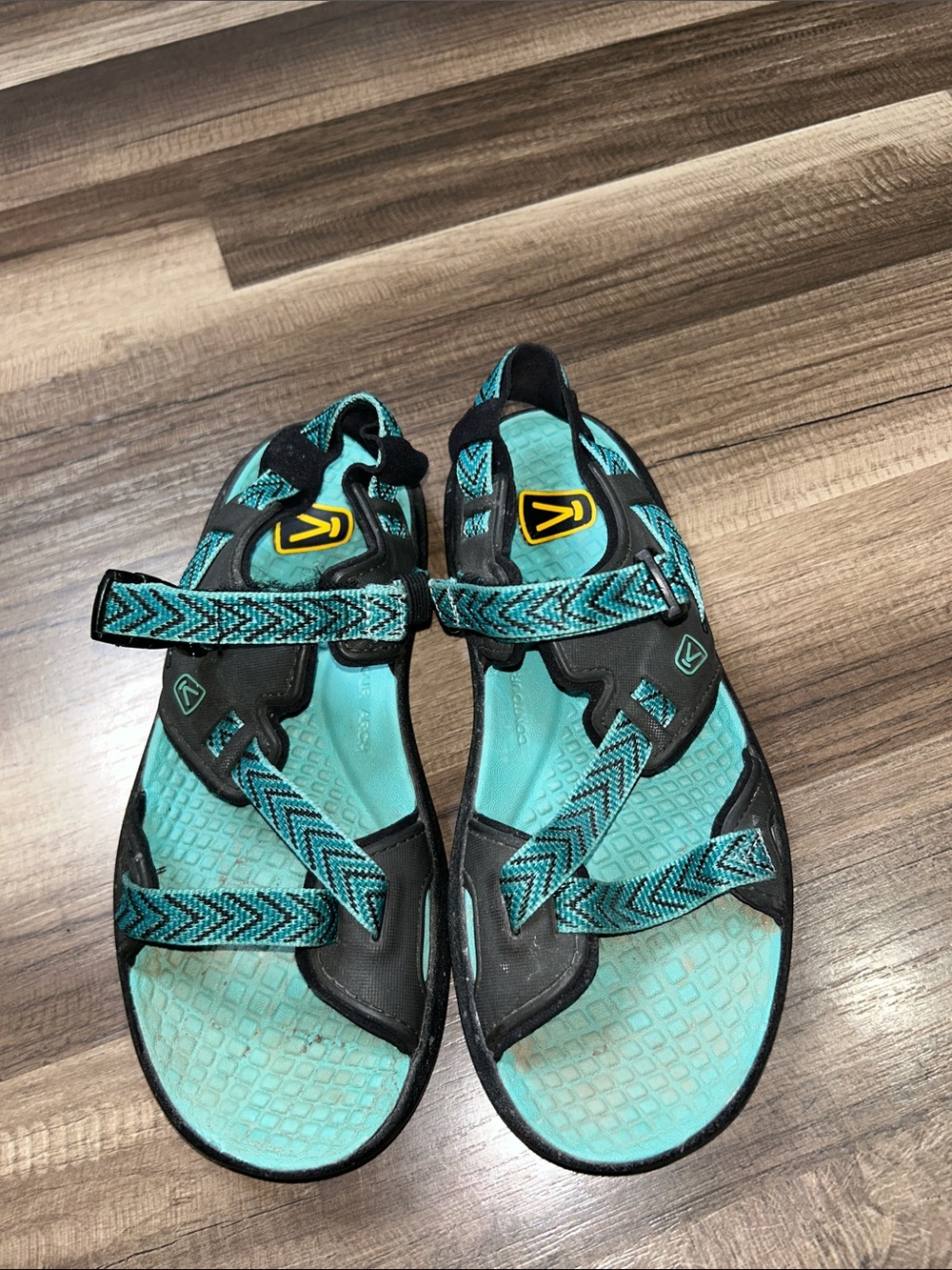 Keen Women's Green and Black Sandals